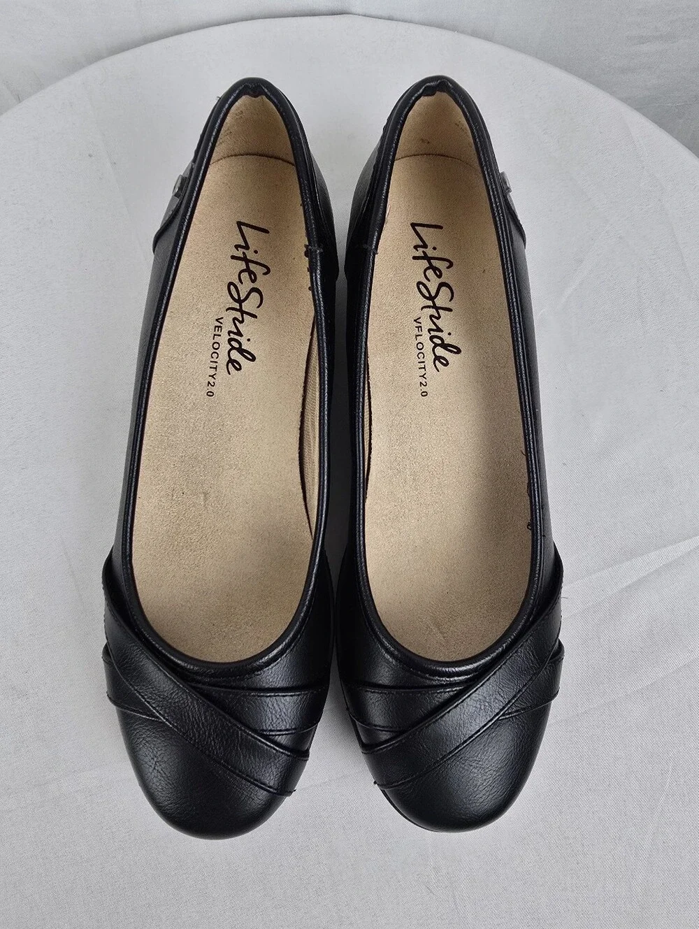 NWOB Life Stride I-Loyal Black Women's Faux Leather Slip-On Ballet Flats Sz 8.5